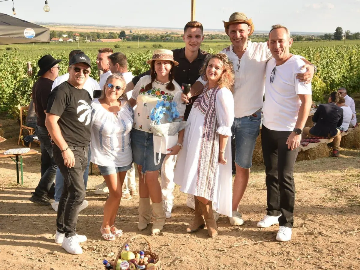 Image gallery marquee